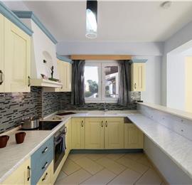 7 bedroom seaside villa with pool, Kassiopi, sleeps 13